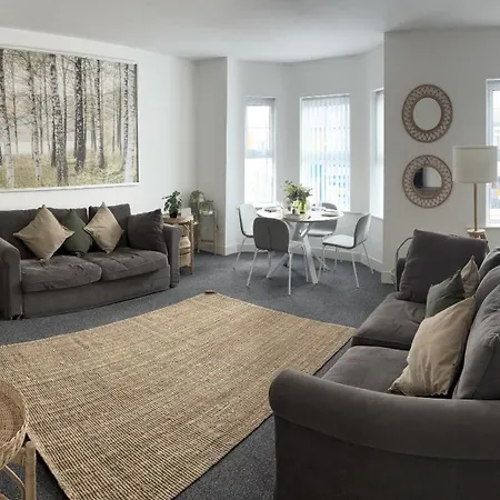 Cosmopolitan - Large 2 Bedroom Apartment Southampton Exterior photo